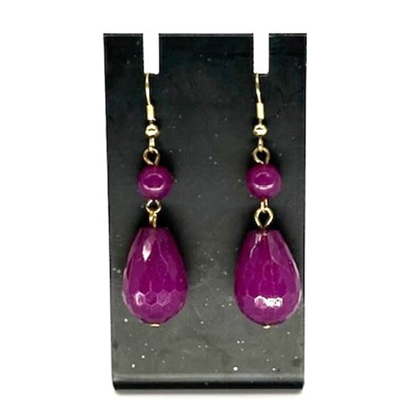 Costume Jewelry from Local Estate Sale – Necklace and Matching Earrings only $12 - Picture 5 of 6